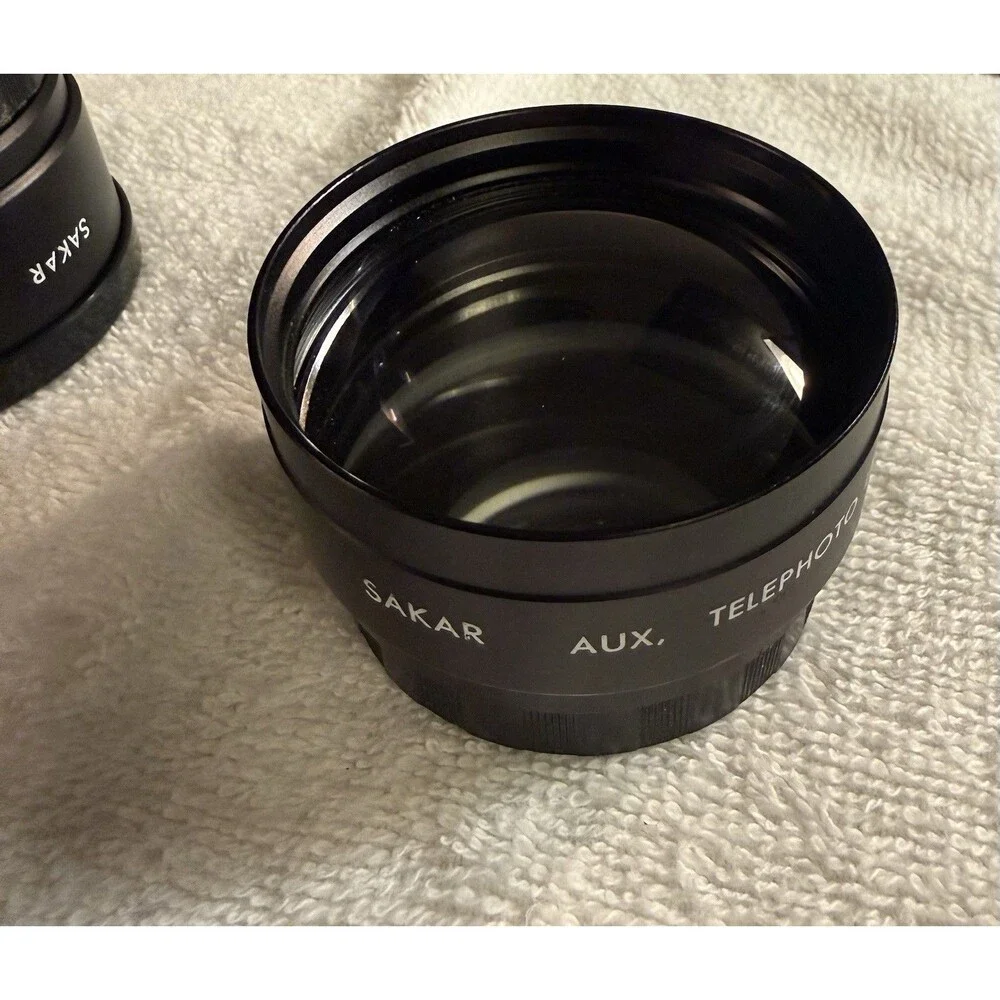 Vintage Sakar Aux Wide Angle Conversion Lens 0.5x 52mm Screw Mount Made in Japan